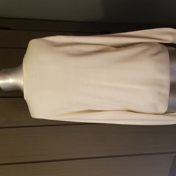 ALLISON DALEY Lady's Crew Neck Sweater with Flowered & Pearl's Embellishments - Picture 5 of 9